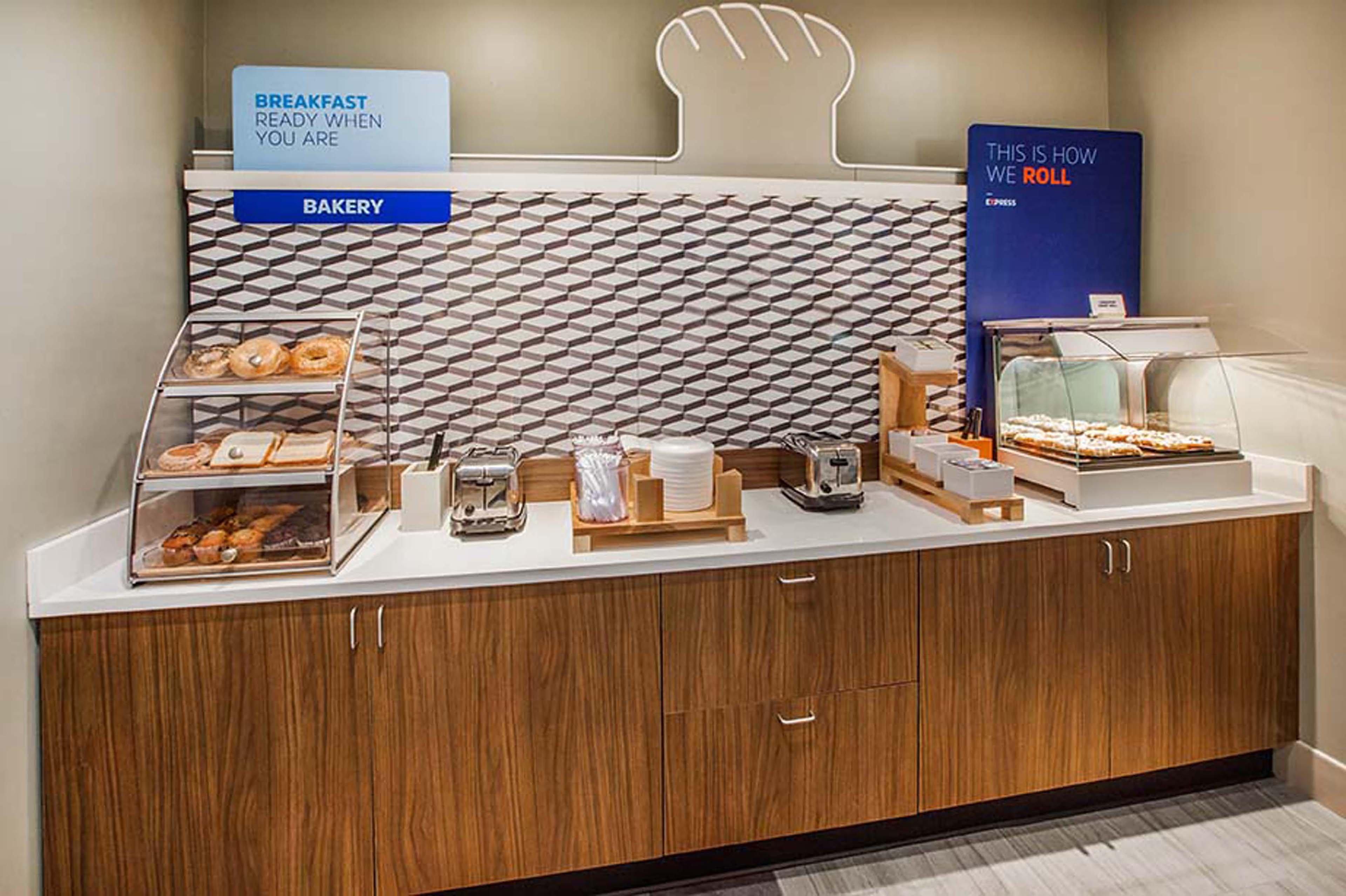 Holiday Inn Express Hotel & Suites-St. Paul By Ihg Vadnais Heights Экстерьер фото