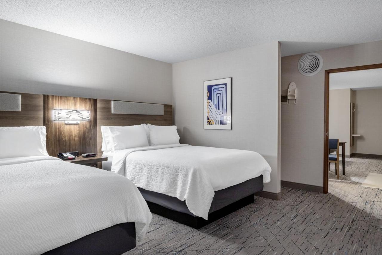 Holiday Inn Express Hotel & Suites-St. Paul By Ihg Vadnais Heights Экстерьер фото