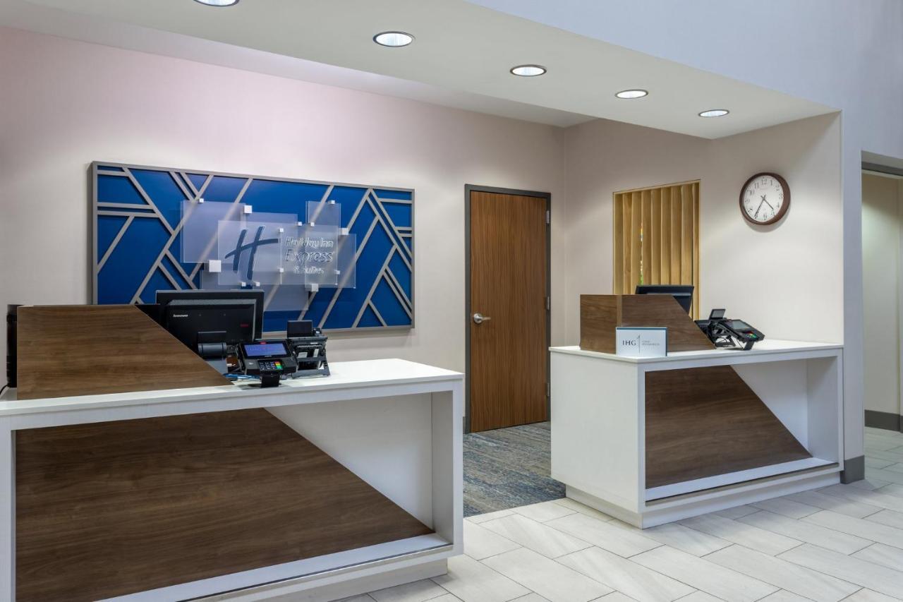Holiday Inn Express Hotel & Suites-St. Paul By Ihg Vadnais Heights Экстерьер фото
